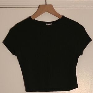 Divided Black Short Sleeve Crop Top Women’s Large Fitted Stretch Tee